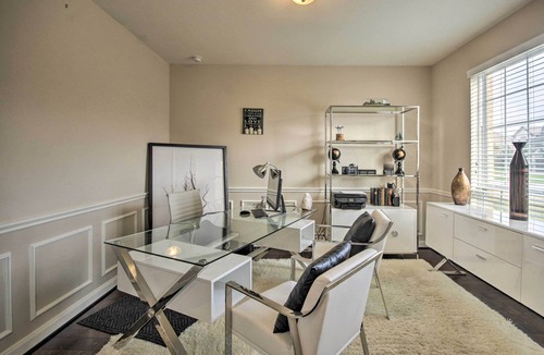 Katy House | Exquisite Katy Retreat w/ Yard + Theater Room!