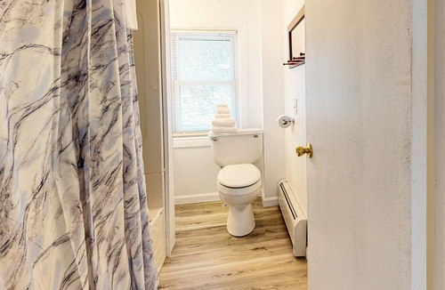 Hancock House | Exquisite lodge with game room, sauna, firepit, & washer/dryer