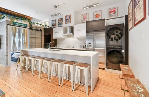 Old Montreal Apartment | EXQUISITE LOFT SUPER CENTRAL OLD MONTREAL