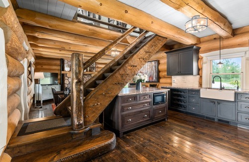 Clearview Township Cabin | Exquisite Log Cabin Retreat- Perfect Couple’s Getaway! Tranquility at its best❤️