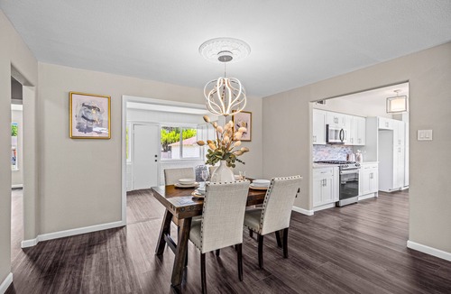 Dallas House | Exquisite Mid-Century Modern home- 3Bed2Bath furnished 15 mins from Downtown