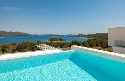 Jezera Villa | Exquisite Murter Villa | Villa Luxor | 4 Bedrooms | Heated Pool & Spa