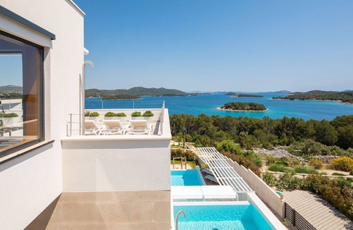 Jezera Villa | Exquisite Murter Villa | Villa Luxor | 4 Bedrooms | Heated Pool & Spa