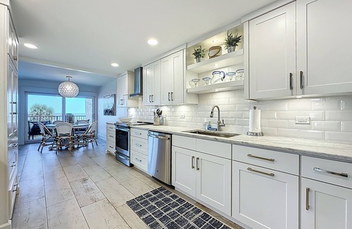 Jacksonville Beach Condo | Exquisite Oceanfront Condo with Designer Finishes