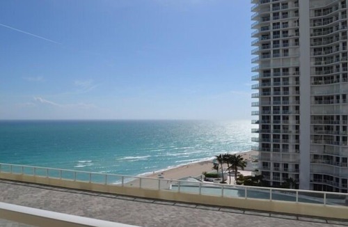 Sunny Isles Beach Condo | Exquisite ocean front condo in Sunny Isles Beach -LICENSE # STR-00152