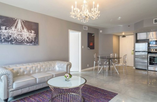 Mid Beach Apartment | Exquisite Oceanfront Condo In Resort