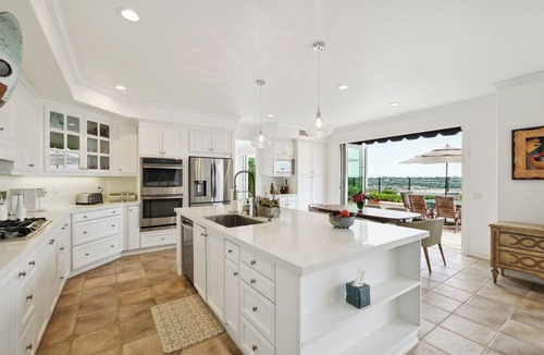 Newport Beach Villa | Exquisite Panoramic View Estate