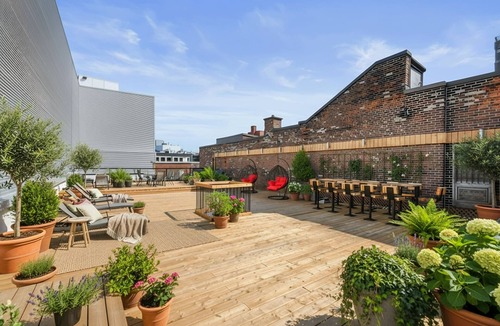Old Montreal Apartment | Exquisite Penthouse With Terrace in Old Montreal