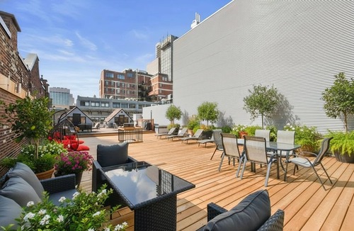 Old Montreal Apartment | Exquisite Penthouse With Terrace in Old Montreal