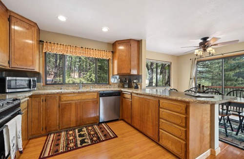 Arnold House | Exquisite Vacation Home with Hot Tub, EV Charger