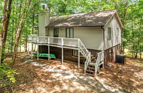 Merifield Acres House | Exquisite waterfront retreat on Buggs Island/Kerr Lake—perfect lakeside living!