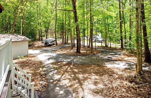 Merifield Acres House | Exquisite waterfront retreat on Buggs Island/Kerr Lake—perfect lakeside living!