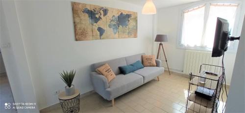Saint-Julien-les-Rosiers Apartment | Extérieur - Parking Privé - 5 min Pôle Mécanique