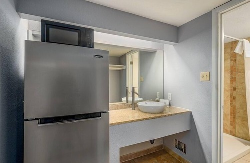 Canyon Acres Hotel | Extend a Suites & RV Park