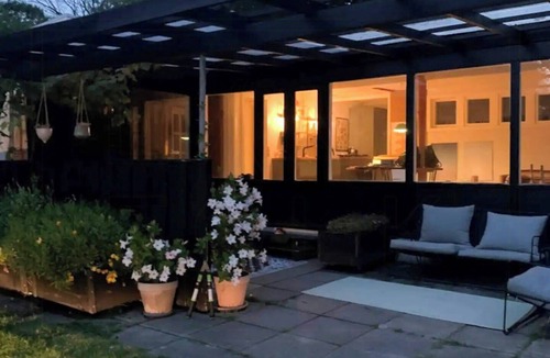 Melby House | Extend the snug summer evenings in the orangery