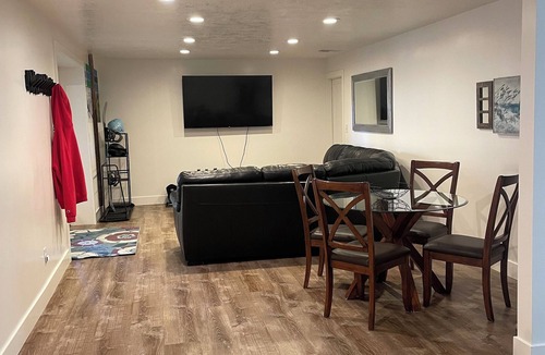 Sugar House Apartment | Extended Ski/Work/Visit secluded Cul-da-sac cutie