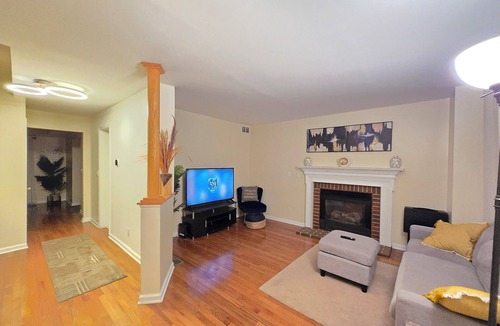 Mount Tabor House | Extended Stay 3 beds 2 baths & Available Basement Suite