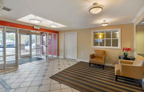 Maryland Heights Hotel | Extended Stay America Suites - St Louis - Westport - Central