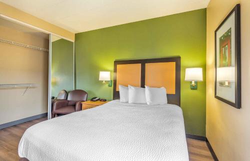 Lombard Hotel | Extended Stay America Select Suites - Chicago - Lombard - Oakbrook