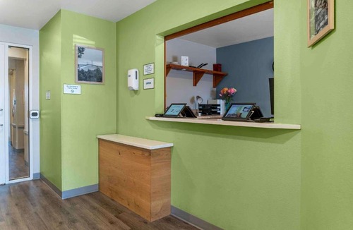 Kalamazoo Hotel | Extended Stay America Select Suites - Kalamazoo - West