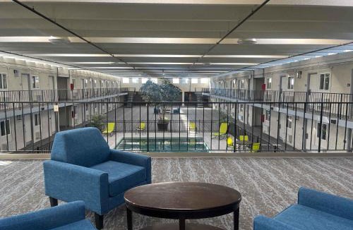 Sterling Hotel | Extended Stay America Select Suites - Sterling