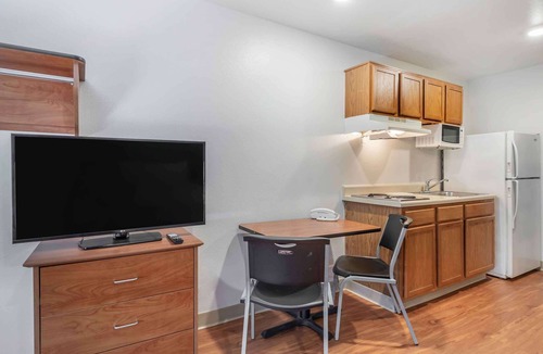 Laredo Hotel | Extended Stay America Select Suites - Laredo