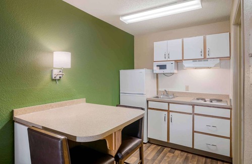 Sandy Springs Hotel | Extended Stay America Select Suites Atlanta Perimeter Hammon