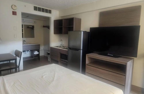 Sterling Hotel | Extended Stay America Select Suites - Sterling