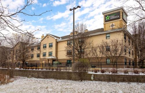 Schaumburg Hotel | Extended Stay America Suites - Chicago - Schaumburg - I-90