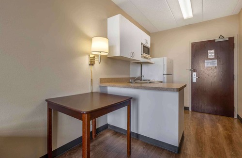Bedford Park Hotel | Extended Stay America Suites Chicago Midway