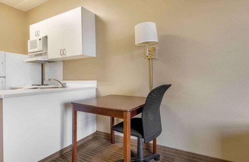 Bedford Park Hotel | Extended Stay America Suites Chicago Midway