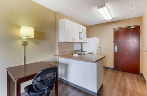 Elmhurst Hotel | Extended Stay America Suites Chicago Elmhurst O'Hare