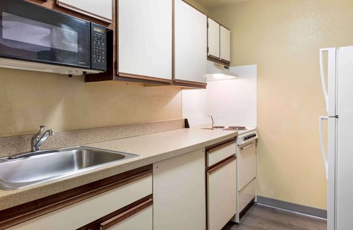 Wichita Hotel | Extended Stay America Suites Wichita East