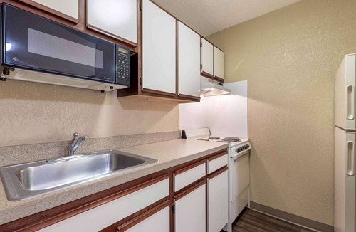 Wichita Hotel | Extended Stay America Suites Wichita East
