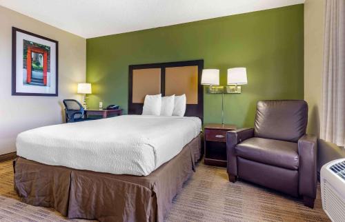 Gateway Hotel | Extended Stay America Suites - Austin - Northwest Arboretum