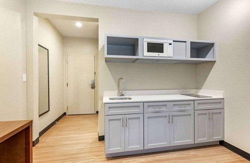 Cheektowaga Hotel | Extended Stay America Suites - Buffalo - Airport