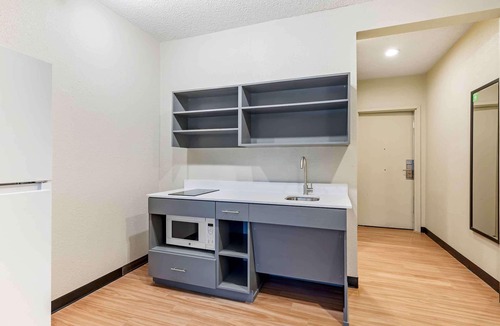 Cheektowaga Hotel | Extended Stay America Suites - Buffalo - Airport