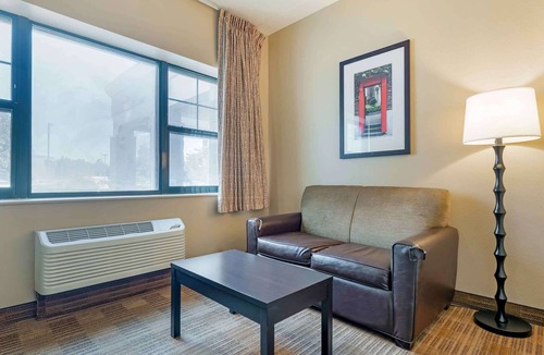 Skokie Hotel | Extended Stay America Suites Chicago Skokie