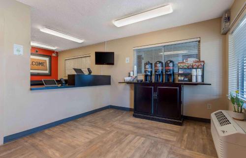 Spring Hotel | Extended Stay America Suites - Houston - The Woodlands