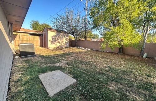 Northeast Carrollton House | Extended Stay: Backyard, Garage, Fireplace