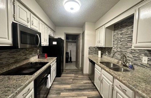 Northeast Carrollton House | *Extended Stay: Backyard, Garage, Fireplace*