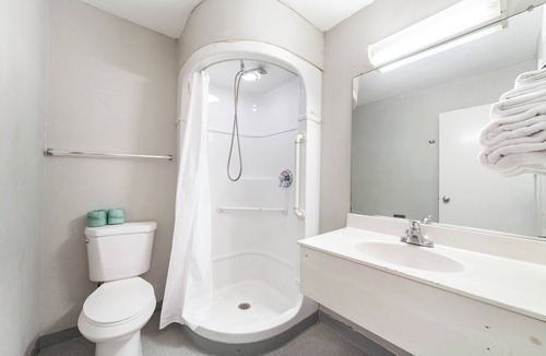 Blue Springs Hotel | Extended Stay by Welcome INN