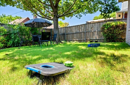 Highland Village House | Extended Stay Fun Outdoor Games Gym BBQ and Dining
