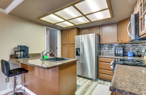 Aurora House | Extended Stay in Denver Area! Pet-Friendly Retreat