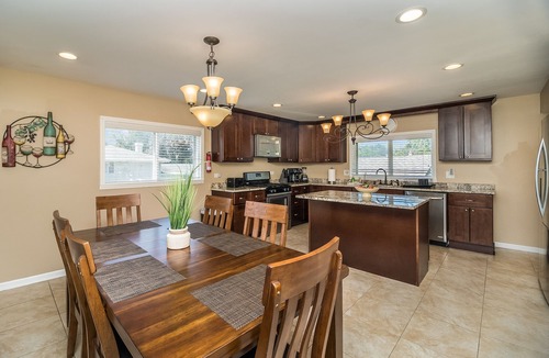 Lombard House | Extended Stay Lombard FHS Rental