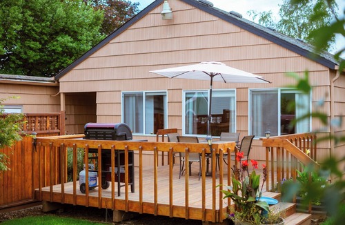 Dundee House | Extended Stay Rental - Dundee Garden Cottage