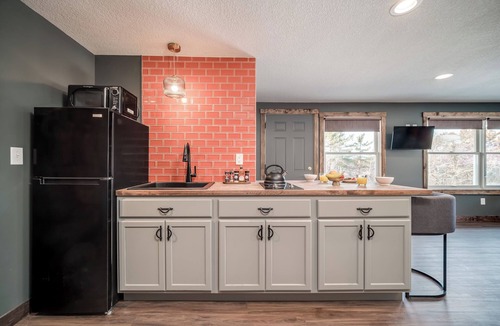 Prescott Apartment | Extended Stay | Spacious Kitchen Studio