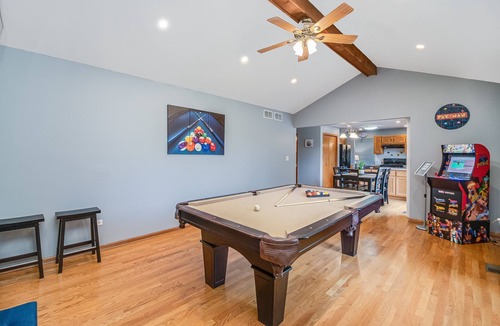 Woodridge House | Extended Stay Woodridge FHS Rental