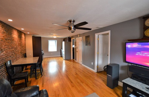 Central-Maverick Square - Paris Street Apartment | extended stays