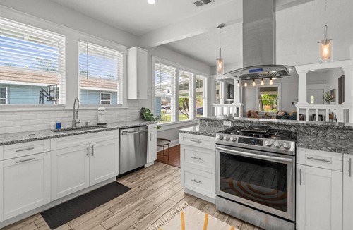 Pinecrest West Park House | Extended Stays Welcome! Private Heated Pool & Hot Tub |Pet Friendly |Fenced Yard